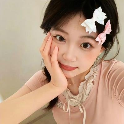 红唇相吻